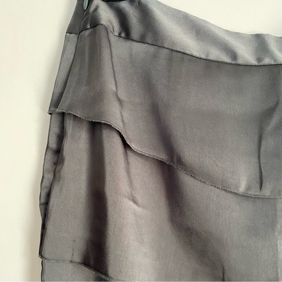 Banana Republic Gray Asymmetrical Tiered Mini Skirt Size 2P NWT - Picture 4 of 10